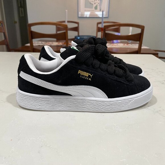 NEW Puma Suede XL Sneakers Sz 7 - Picture 1 of 5